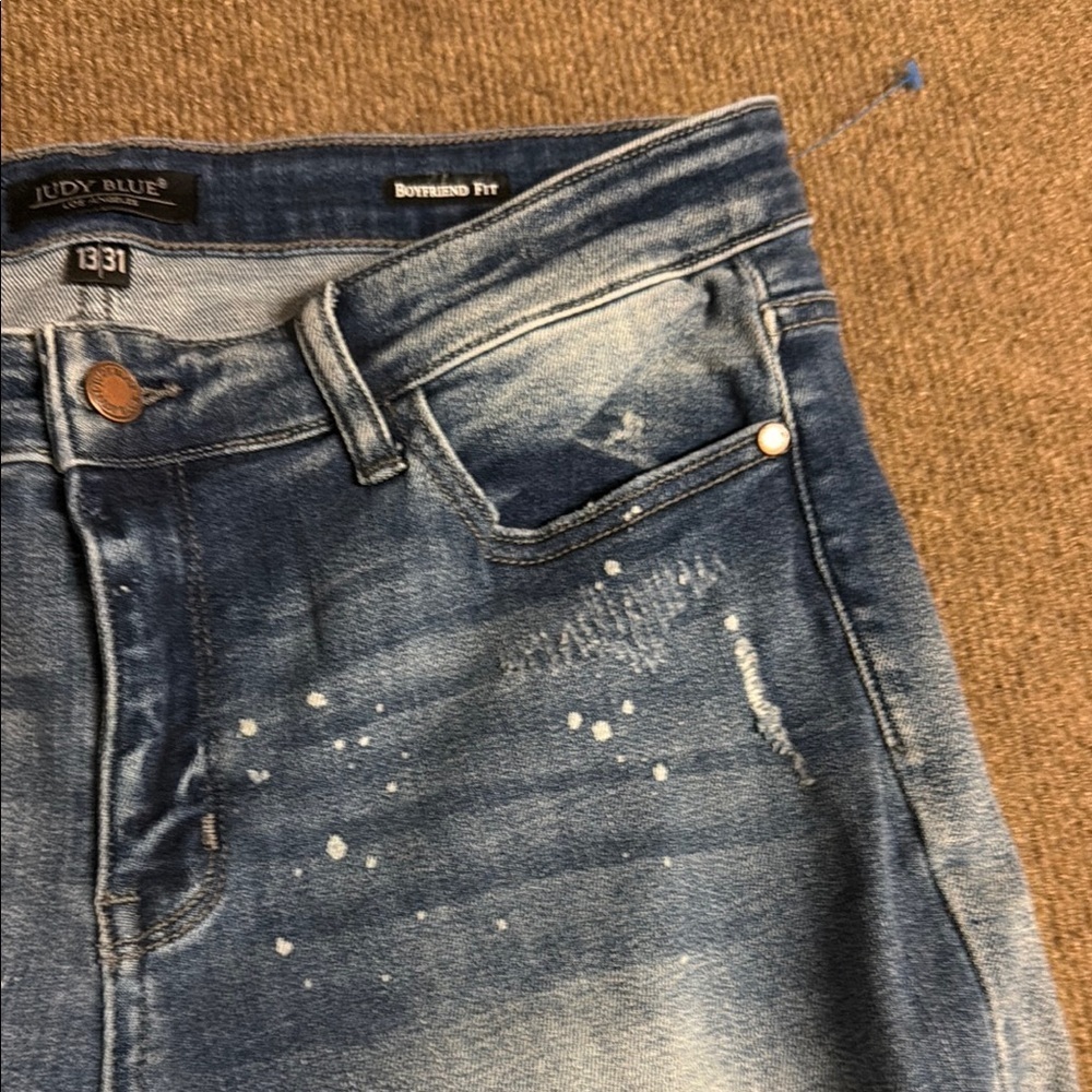 Judy Blue Boyfriend Fit Distressed Jeans 13/31 Blue Denim Womens - Picture 2 of 14